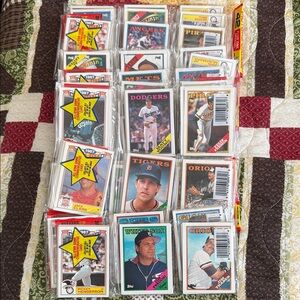 Vintage Baseball Cards: 15 1988 rack packs